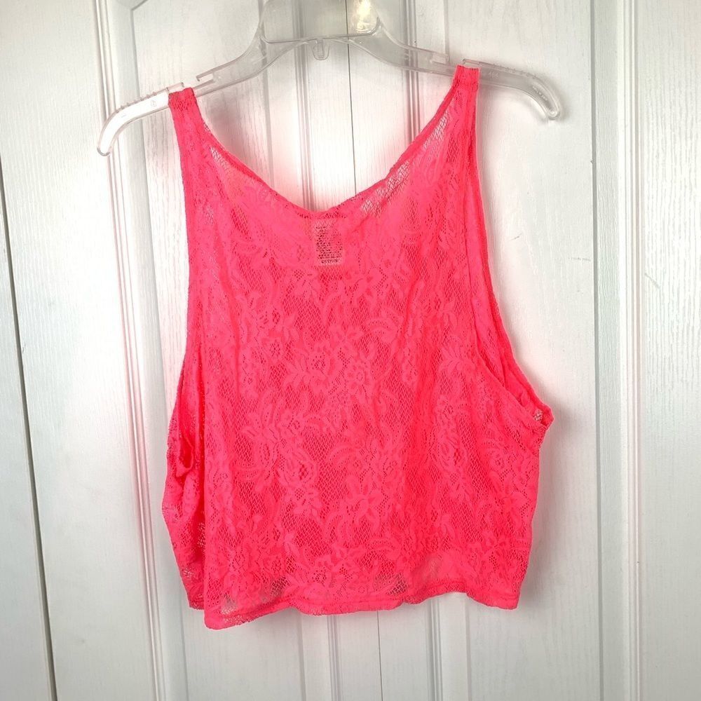 Pink Lace Cropped Tank - Picture 3 of 3